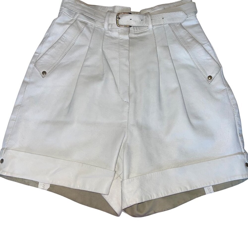 Semi Queen Vintage Womens Shorts Size 10 White Pleated Pockets Leather